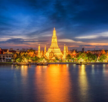 https://ucia-rioz.fr/wp-content/uploads/2021/02/1177404879-sunset-city-skyline-at-Wat-Arun-temple-and-Chao-Phraya-River-Bangkok-1-360x340.jpg